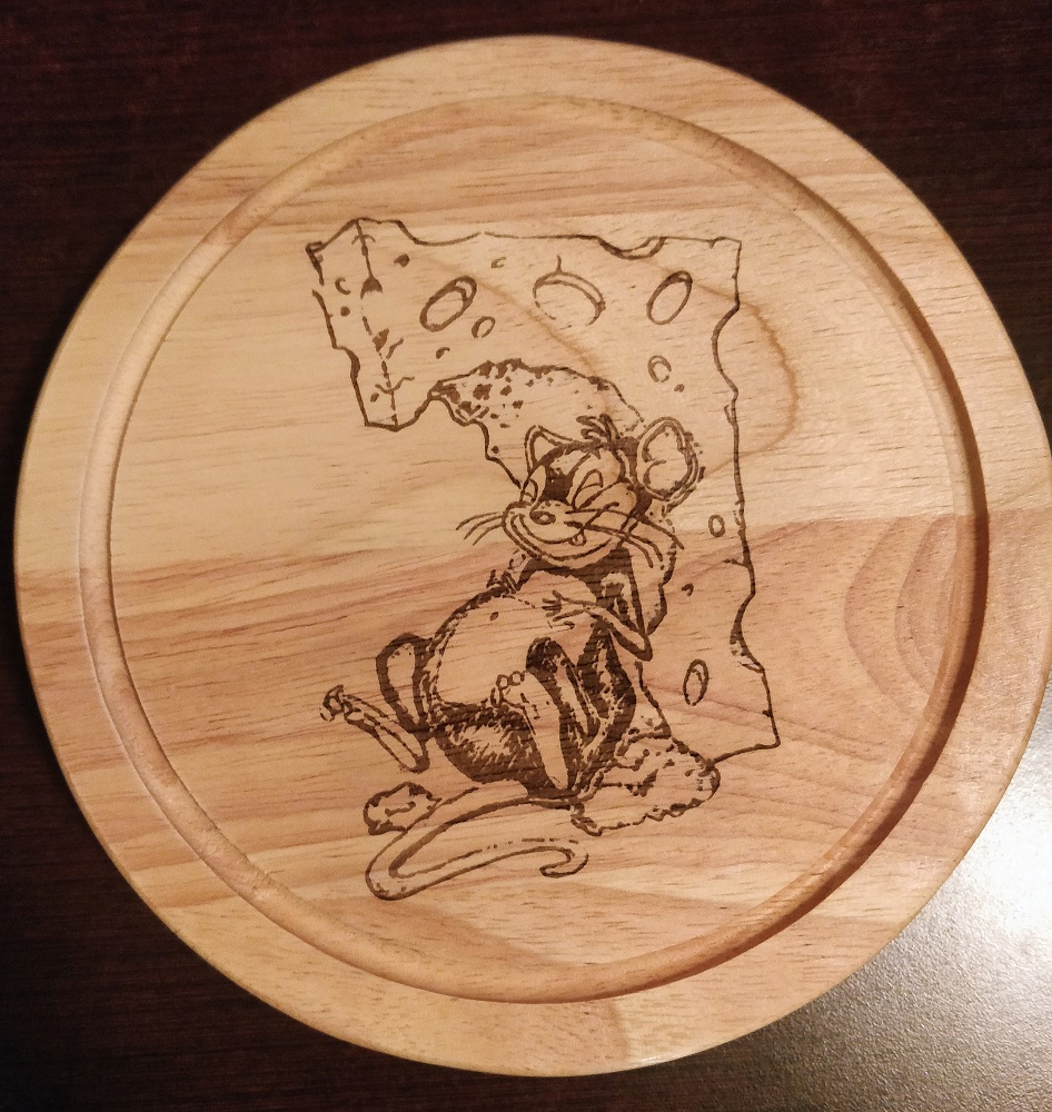 Planche à fromage avec ustensiles cachés à l'intérieur. — miniature 2